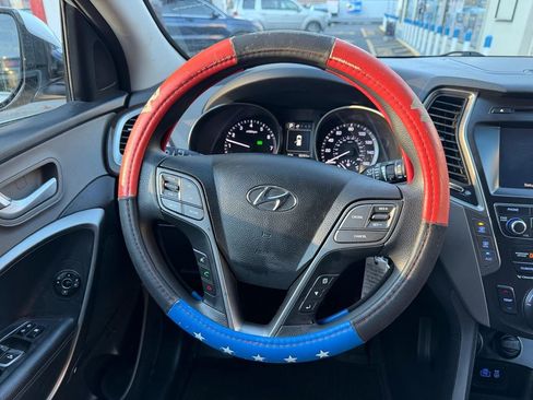 Used 2017 Hyundai Santa Fe SE image 15