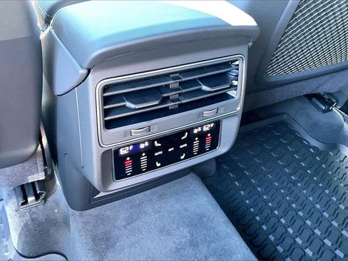 New 2026 Audi Q8 Premium Plus image 18