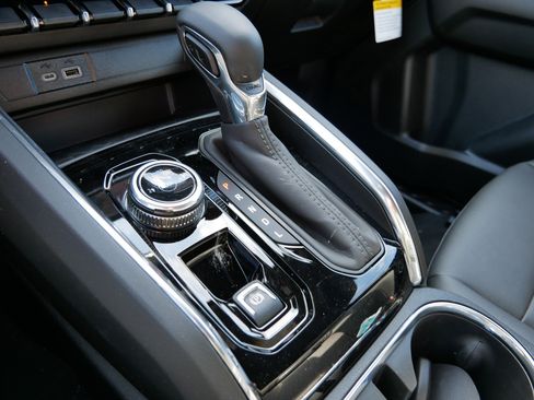 New 2026 GMC Canyon Elevation w/ Convenience Package image 20