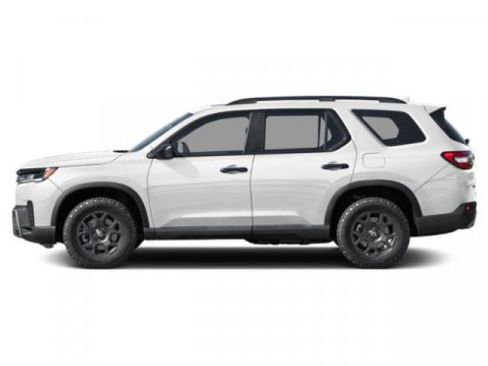 New 2026 Honda Pilot TrailSport image 3