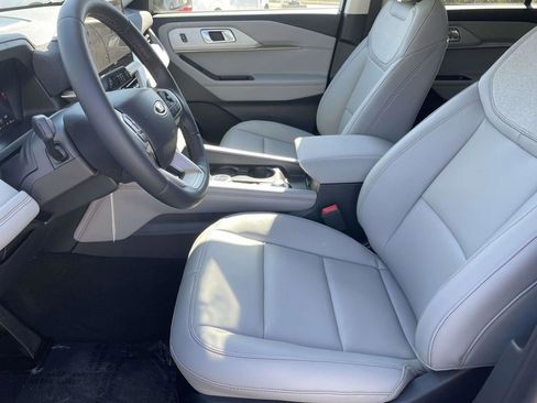 New 2026 Ford Explorer Active w/ Active Comfort Package RWD image 13