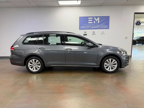 Used 2019 Volkswagen Golf S AWD/4WD image 6