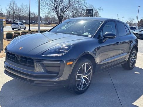 Used 2024 Porsche Macan image 11
