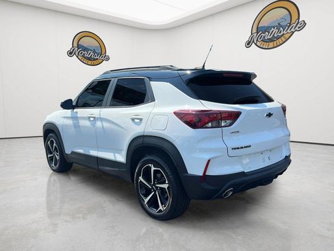 Used 2021 Chevrolet TrailBlazer RS w/ Convenience Package FWD image 3