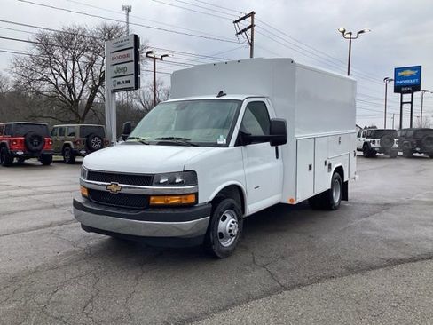New 2026 Chevrolet Express 3500 w/ Power Convenience Package RWD image 3
