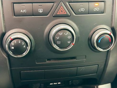 Used 2013 Kia Sorento LX image 13