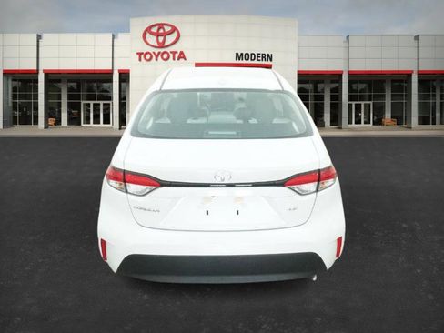 New 2026 Toyota Corolla LE image 18