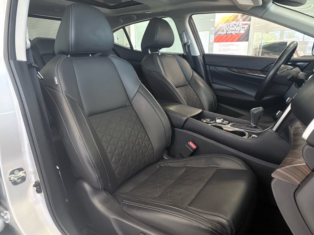 Used 2018 Nissan Maxima Platinum FWD image 23