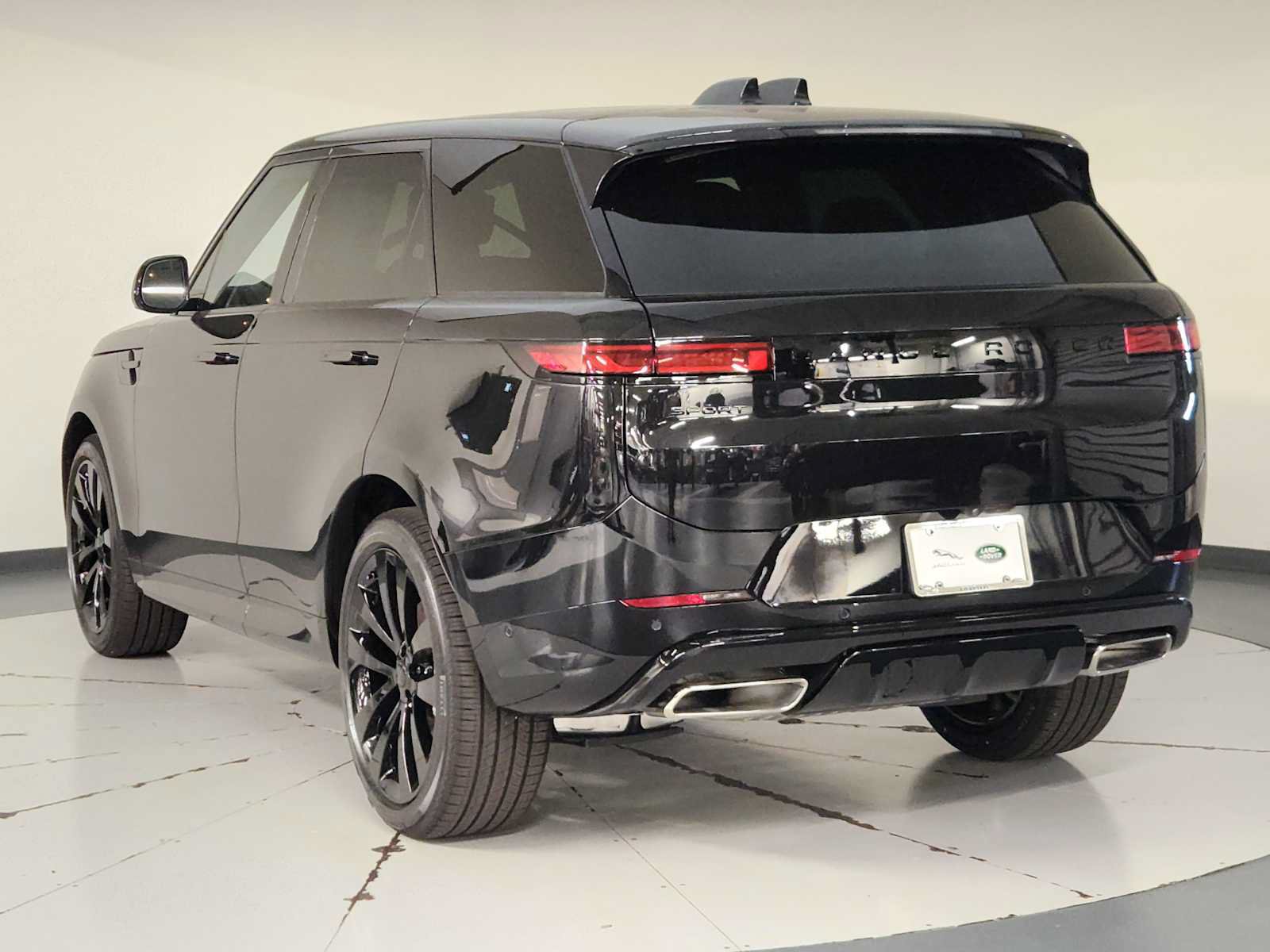 New 2027 Land Rover Range Rover Sport Dynamic SE AWD/4WD image 2