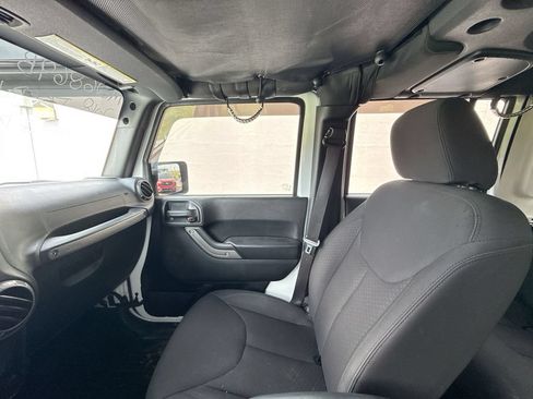 Used 2018 Jeep Wrangler Unlimited Sport AWD/4WD image 22