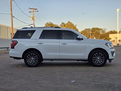 Used 2021 Ford Expedition Limited image 7