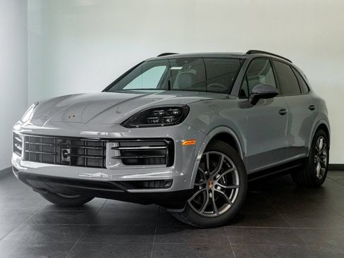 Certified 2025 Porsche Cayenne AWD/4WD image 1