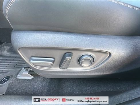 Used 2025 Toyota RAV4 Limited image 16