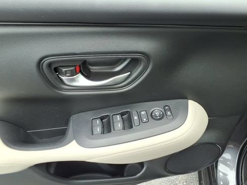 Certified 2024 Honda HR-V LX image 11