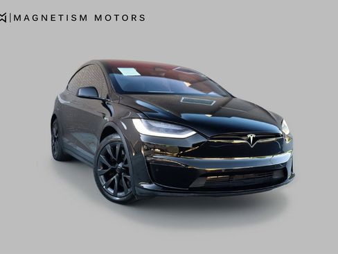 Used 2022 Tesla Model X Plaid image 4