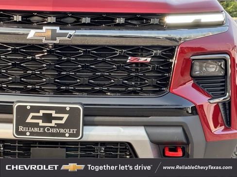 New 2026 Chevrolet Traverse Z71 w/ Driver Confidence Package AWD/4WD image 9