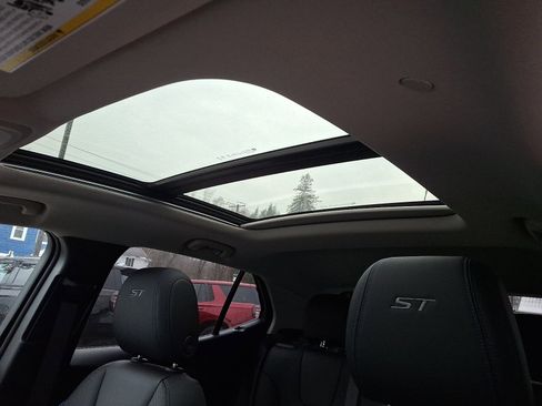 Used 2025 Buick Encore GX Sport Touring w/ Experience Buick Package image 14