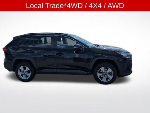 Used 2021 Toyota RAV4 XLE image 4