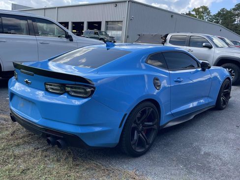 Used 2022 Chevrolet Camaro SS RWD image 2