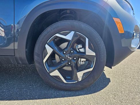 Used 2025 Kia Seltos S FWD image 9