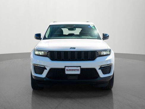 Used 2023 Jeep Grand Cherokee Limited w/ Black Appearance Package AWD/4WD image 2