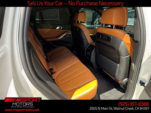 Used 2022 BMW X6 xDrive40i w/ Executive Package AWD/4WD image 16