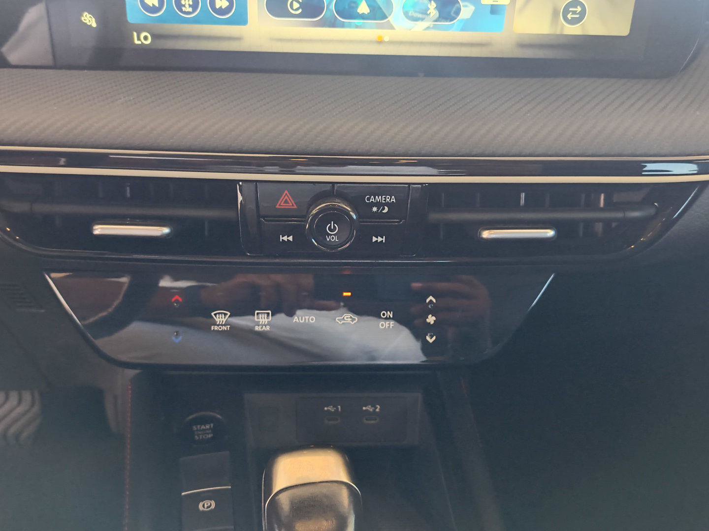 Used 2025 Nissan Kicks SR FWD image 26