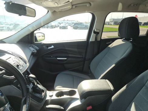 Used 2016 Ford Escape SE image 9