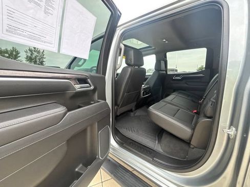 Used 2025 Chevrolet Silverado 1500 LTZ AWD/4WD image 20