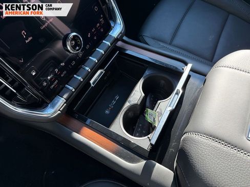 Used 2025 GMC Yukon XL Denali w/ LPO, Floor Liner Package image 27