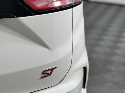 Used 2019 Ford Edge ST w/ Equipment Group 401A image 12