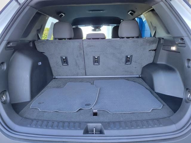 Used 2025 GMC Terrain Elevation AWD/4WD image 10