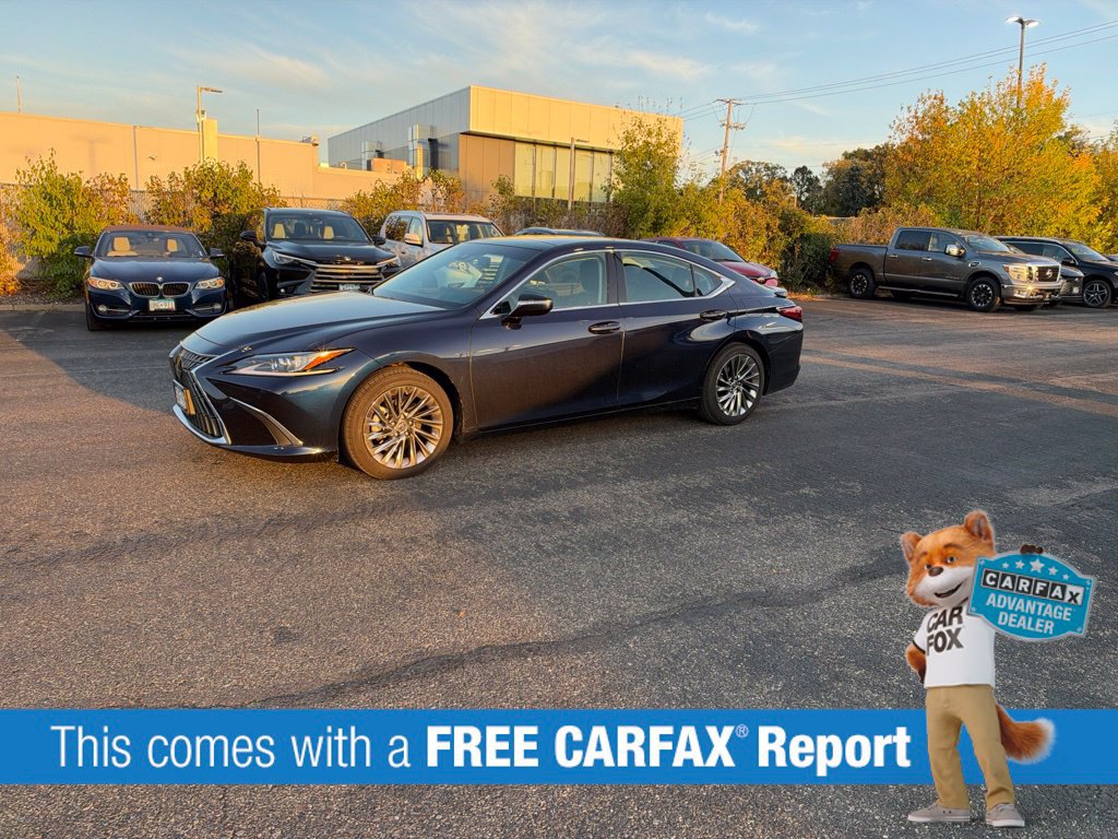 Used 2025 Lexus ES 350 w/ Luxury Package FWD image 2