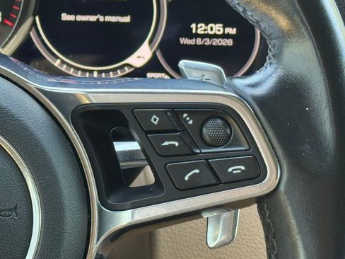 Used 2019 Porsche Cayenne E-Hybrid w/ Premium Plus Package AWD/4WD image 32