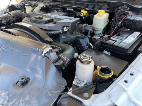 Used 2015 RAM 5500 SLT w/ Quick Order Package 29G SLT image 35