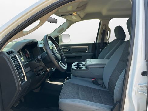 Used 2018 RAM 1500 Classic SLT AWD/4WD image 10