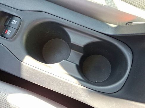 Used 2022 Toyota Corolla Cross L image 31