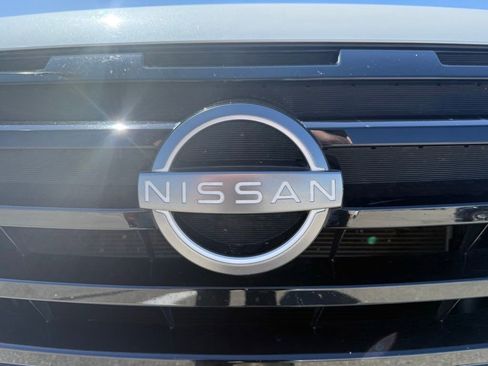 Used 2023 Nissan Pathfinder SV AWD/4WD image 19