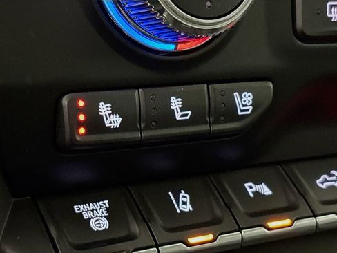 Used 2021 GMC Sierra 3500 Denali w/ Denali Black Diamond Edition image 24