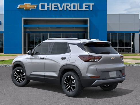 New 2026 Chevrolet TrailBlazer LT w/ LT Cold Weather Package FWD image 3