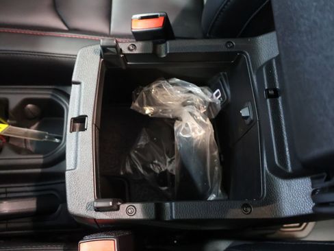 Certified 2025 Jeep Wrangler Unlimited Rubicon w/ XTREMEE 35" Tire Package image 32