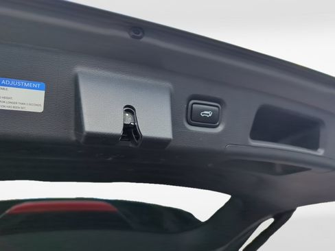 Used 2021 Hyundai Santa Fe Calligraphy AWD/4WD image 19