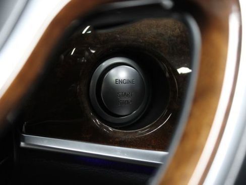 Used 2015 Mercedes-Benz S 550 4MATIC image 14