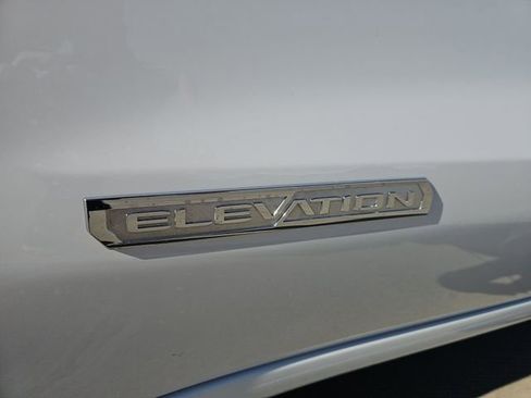 Used 2025 GMC Sierra 1500 Elevation image 32