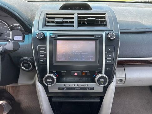 Used 2012 Toyota Camry XLE FWD image 33