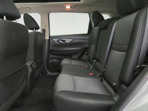 Used 2019 Nissan Rogue SV w/ Sun & Sound Touring Package AWD/4WD image 27