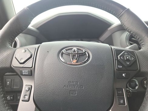 Used 2023 Toyota Tacoma TRD Off-Road image 31