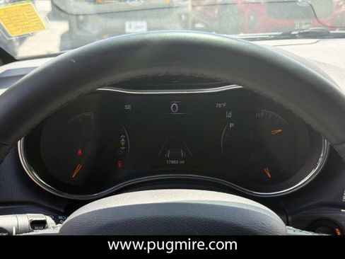Used 2022 Jeep Grand Cherokee Laredo X RWD image 27