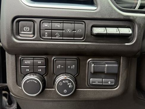 Used 2021 Chevrolet Tahoe Premier w/ Premium Package AWD/4WD image 9
