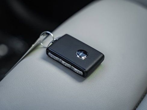 New 2026 Volvo XC40 B5 Ultra w/ Protection Package Premier image 45